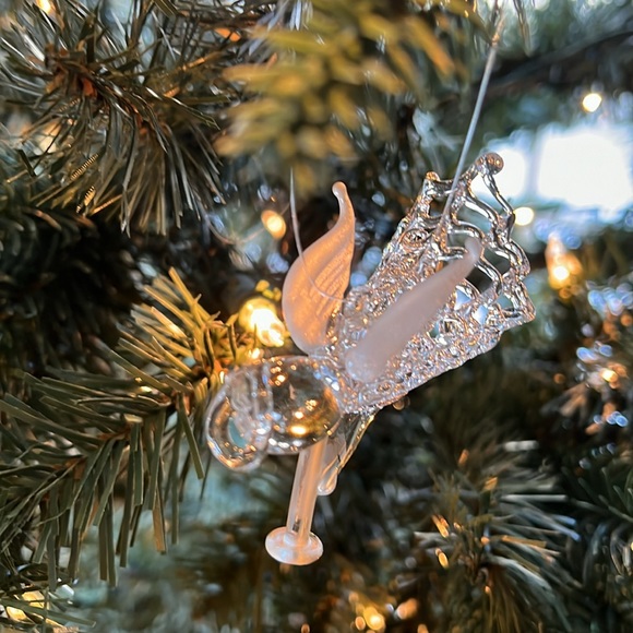 Vintage Angel Ornament Glass Angelic Spun Glass Christmas Tree Ornament - Picture 4 of 9